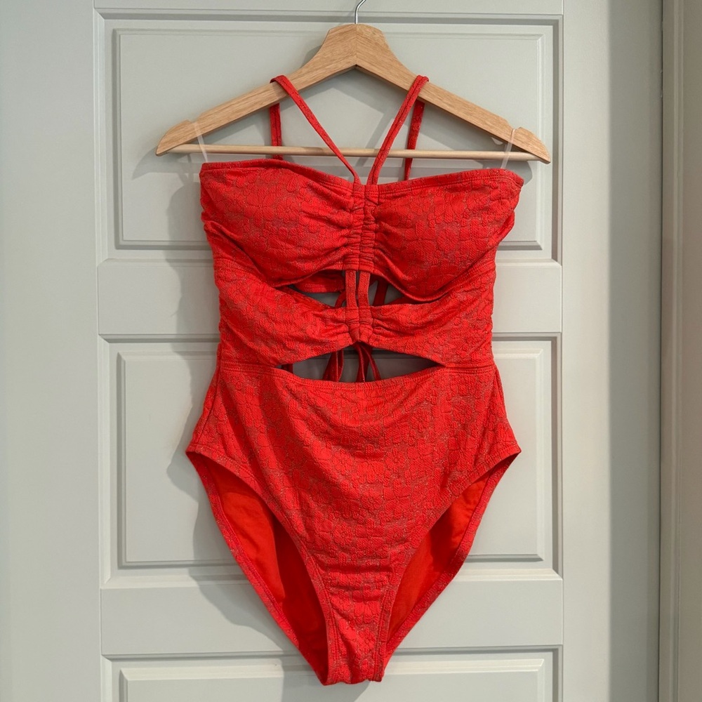 Jessica Simpson Coral Cutout Halter One-Piece Swimsuit Size Large - Picture 3 of 10